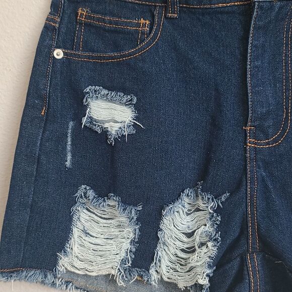 SHORTS. CHELSEA AND VIOLET  DENIM SHORTS - Picture 4 of 13